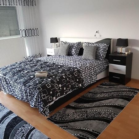 Ferienwohnung Sabina Bosanska Krupa Esterno foto