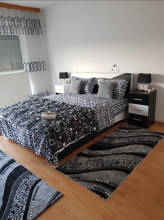 Ferienwohnung Sabina Bosanska Krupa Esterno foto